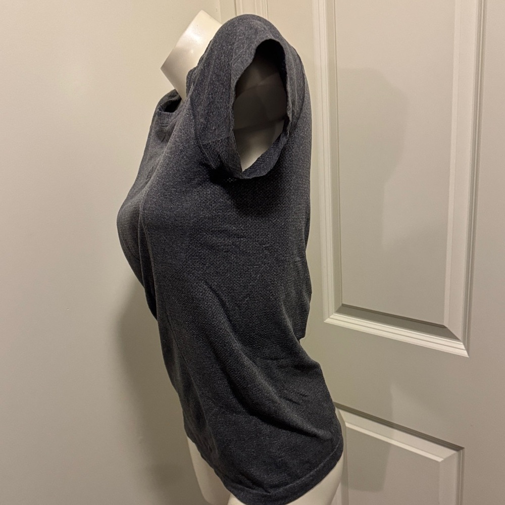 Lululemon Athletica Dark Gray Short Sleeve Top - Picture 3 of 6